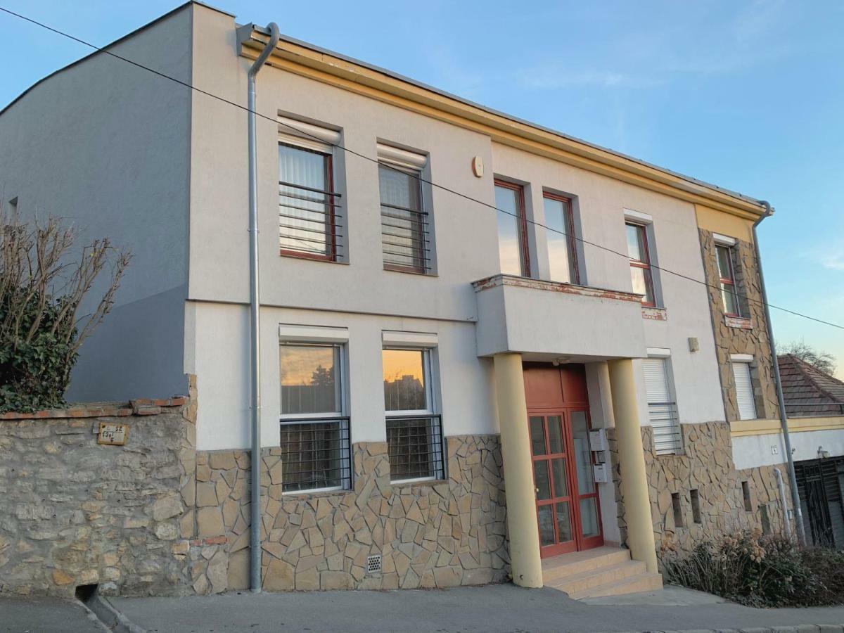 Apartament St. Peter Apartman Pécs Zewnętrze zdjęcie